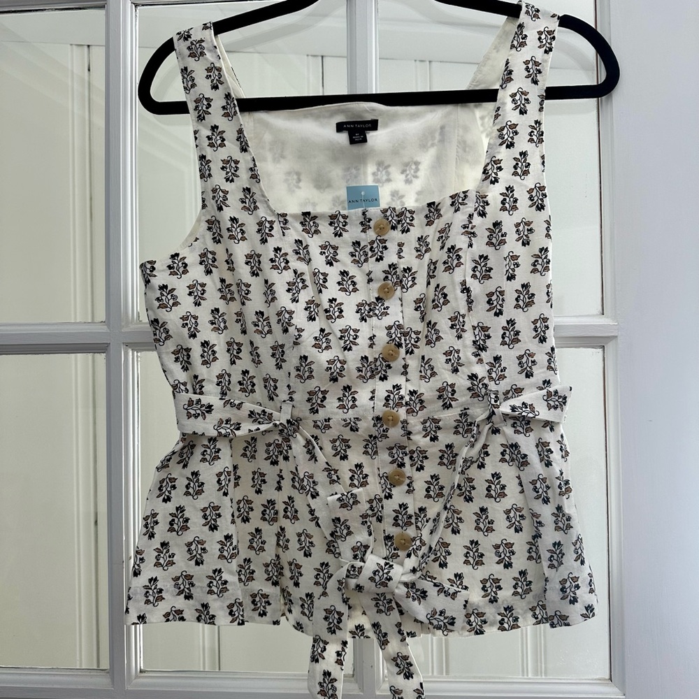 Ann Taylor Black and White Floral Sleeveless Blouse